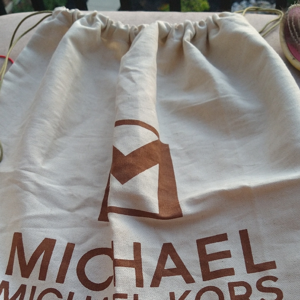 Michael Kors Cream and Brown Dust Bag Durable And Beautiful Keep Your Bags Safe!